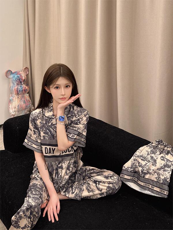 Women's Summer Three-Piece Pajama Set, Ink Painting Style, High-End Feel, 2026 New Summer Ice Silk Women's Chinese Style Loungewear