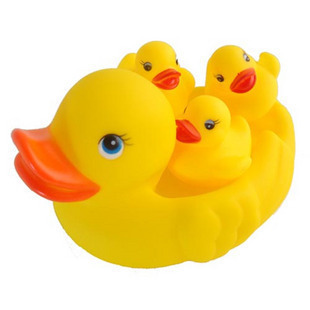Manufacturer direct selling water small yellow duck bath linen duck with three duckling duck pinch and bath toy