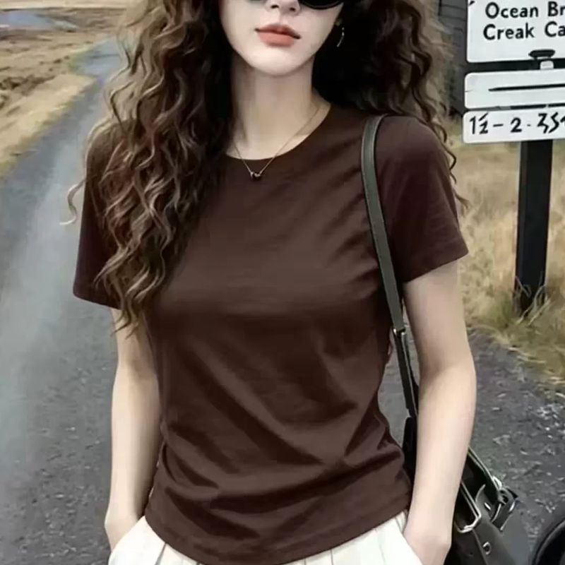 European Retro Brown Pure Cotton Short-Sleeved T-Shirt for Women, Summer 2026 New Style, Large Size, Unique Slimming, High-End, Upper-Class Top European Retro Brown Pure Cotton Short-Sleeved T-Shirt for Women, Summer 2026 New Style, Large Size, Unique Slimming, High-End, Upper-Class Top