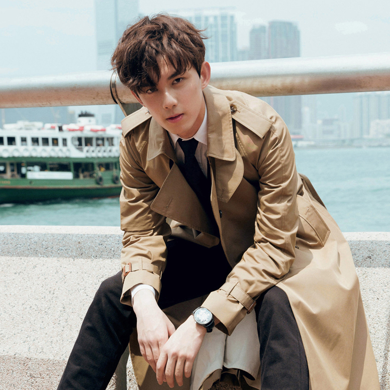 Wu Lei Celebrity-Inspired Men's Mid-Length Slim-Fit Trench Coat, Spring and Autumn Over-The-Knee British Style Casual Jacket with a Turn-Down Collar