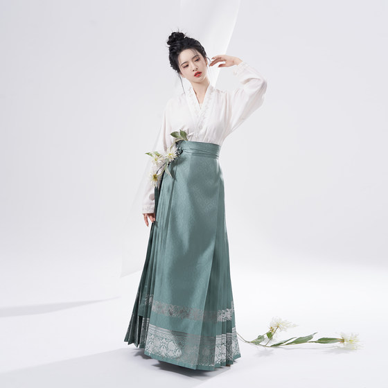 Weaving Department's original Ming-made Hanfu [Ji Tao Fu carp] national style horse-faced skirt women's summer mix-and-match mountain and river movie top