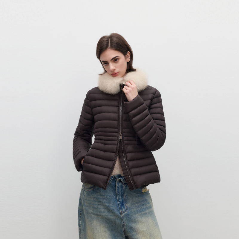 Jiye Fur Fox Fur Collar 90 White Goose down Slim Fit Waist-Adjustable Ribbed Commuter down Jacket for Women | Small Heater Jiye Fur Fox Fur Collar 90 White Goose down Slim Fit Waist-Adjustable Ribbed Commuter down Jacket for Women | Small Heater
