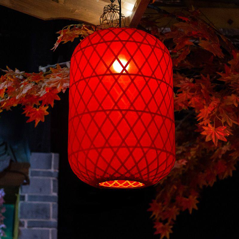 Bamboo weaving lanterns antique Chinese outdoor waterproof props custom food stalls hot pot restaurant palace lantern restaurant opening decoration