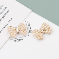 Пряжка G-13-30 с жемчужным бантом и бриллиантами