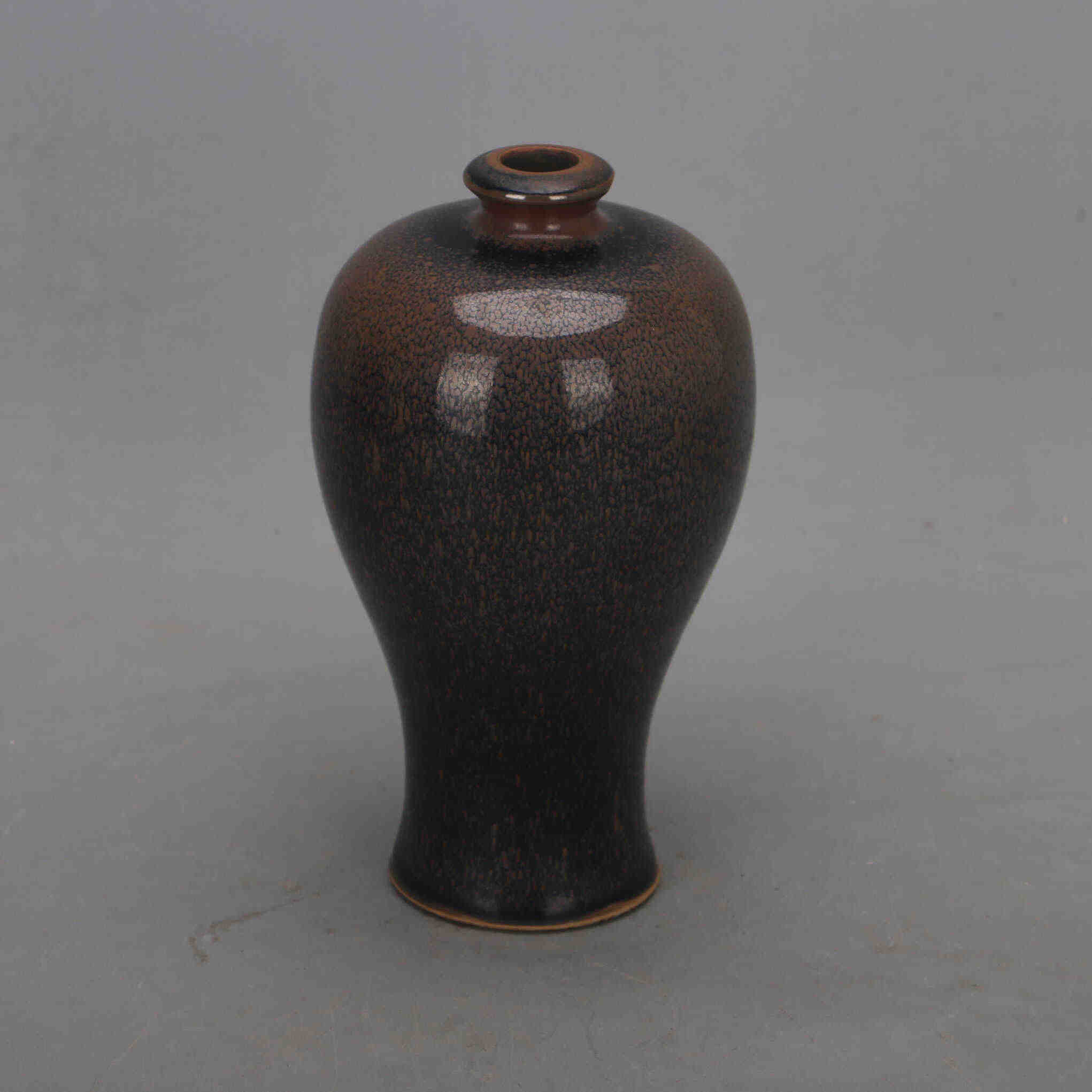 鈞窯.越窯花生2点[完品] 鈞窯花口盤_联邦国际(香港)拍卖有限公司 鈞窯