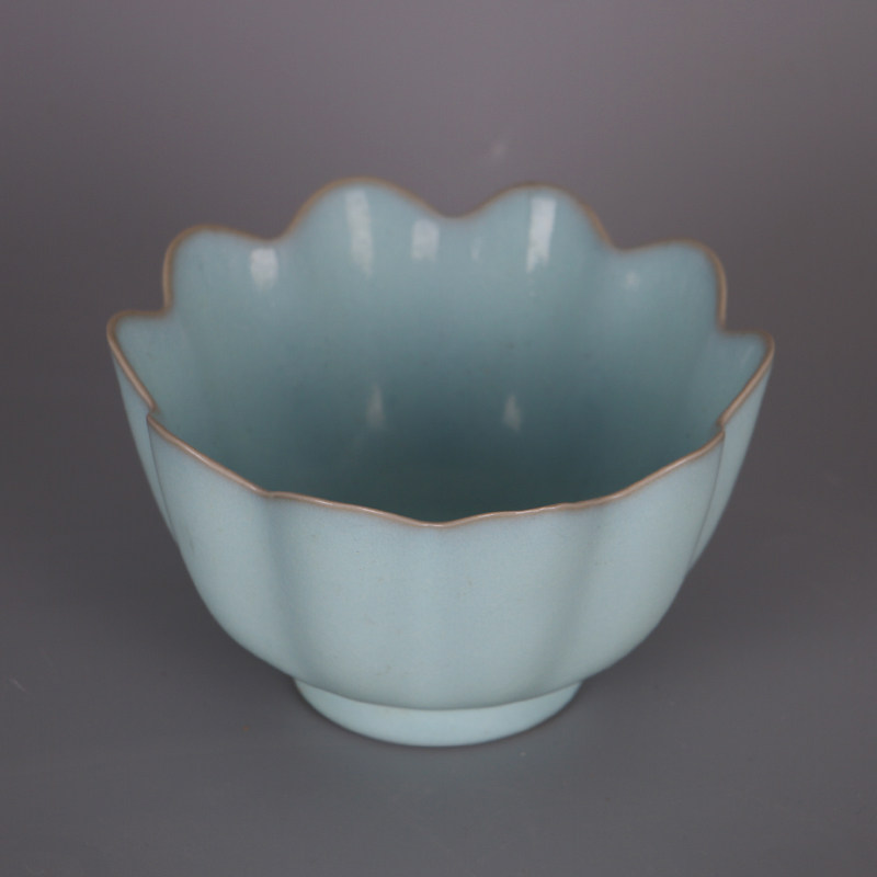 Song Ru Kiln Tianqing Glaze Open Piece Nail Lotus Bowl Imitation Song Dynasty Vintage Old Home Folk Collection