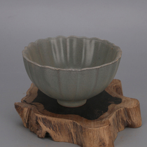 Song Dynasty Ru kiln green glaze open slice melon edge sunflower lotus bowl antique porcelain unearthed second-hand antique antique collection ornaments