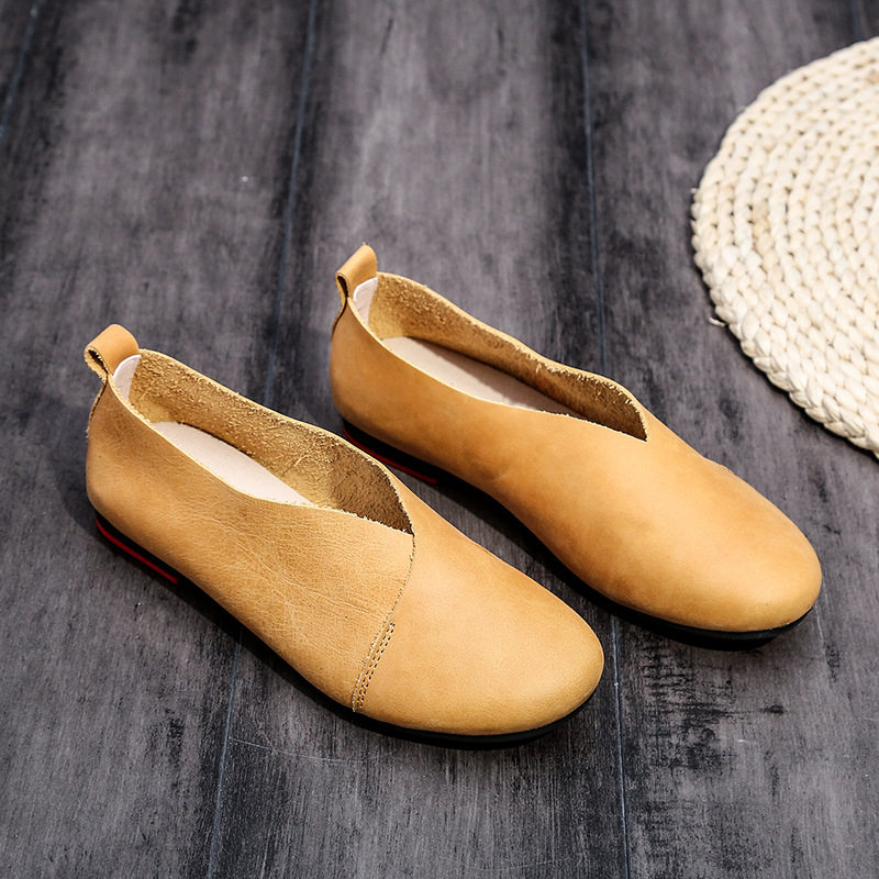 Renaissance female leather grandmother shoes lady shoes of pregnant women shoes Mom shoes large number 43 yards