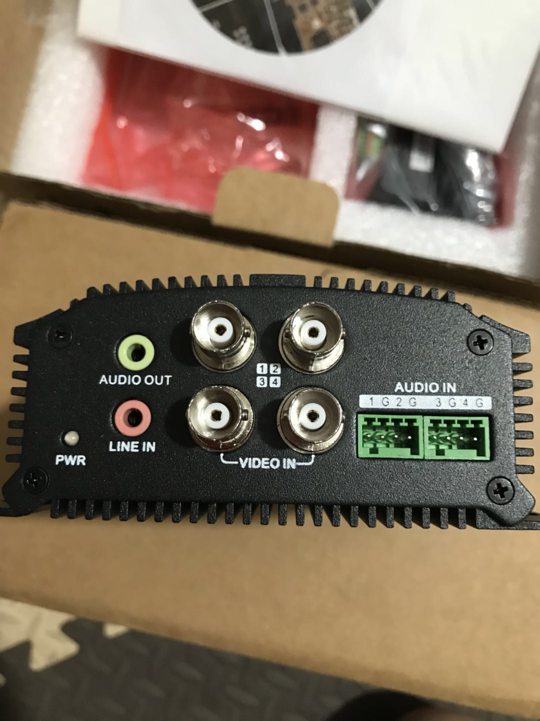 Hikvision DS-6704HW encoder 4-way analog to network original