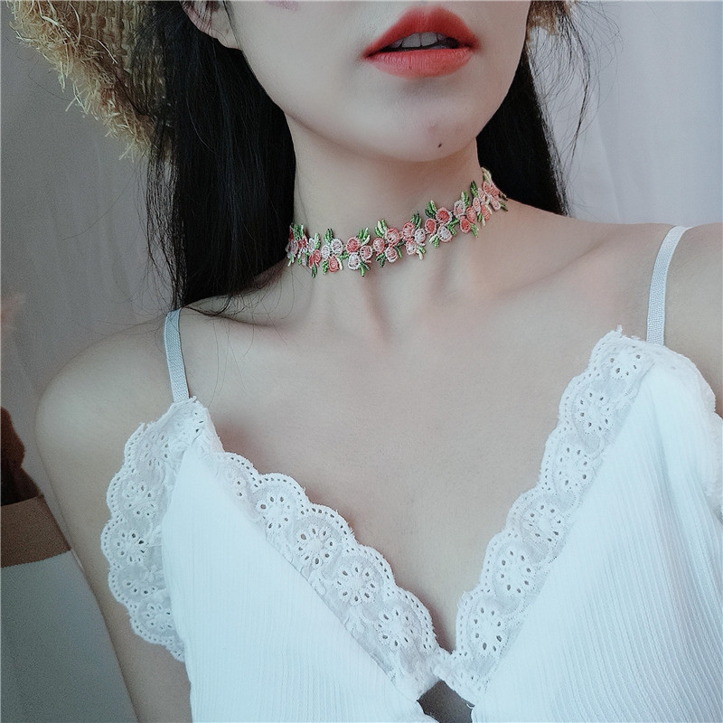 Korean choker textile flower collarbone chain women's short spring summer neck chain versatile embroidery lace sweet net red