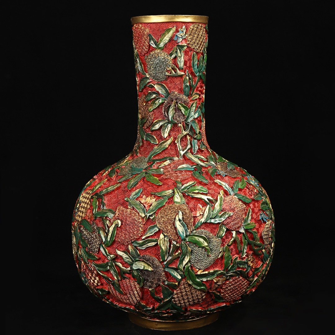 Old Tibetan old Beijing lacquer color plotter Birthday Peach Pattern Big Belly Vase Flower Inserted bottle Tianqiu Bottle