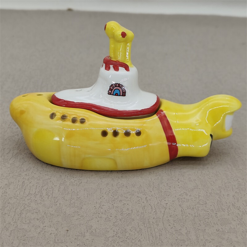 The Beatles Yellow Submarine Ceramic Pepper Shaker/Movie Yellow 127 23F Commemorative Collection