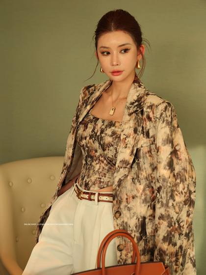 李婉君 法式高级感复古设计感扎染印花西装外套女秋新款古着上衣