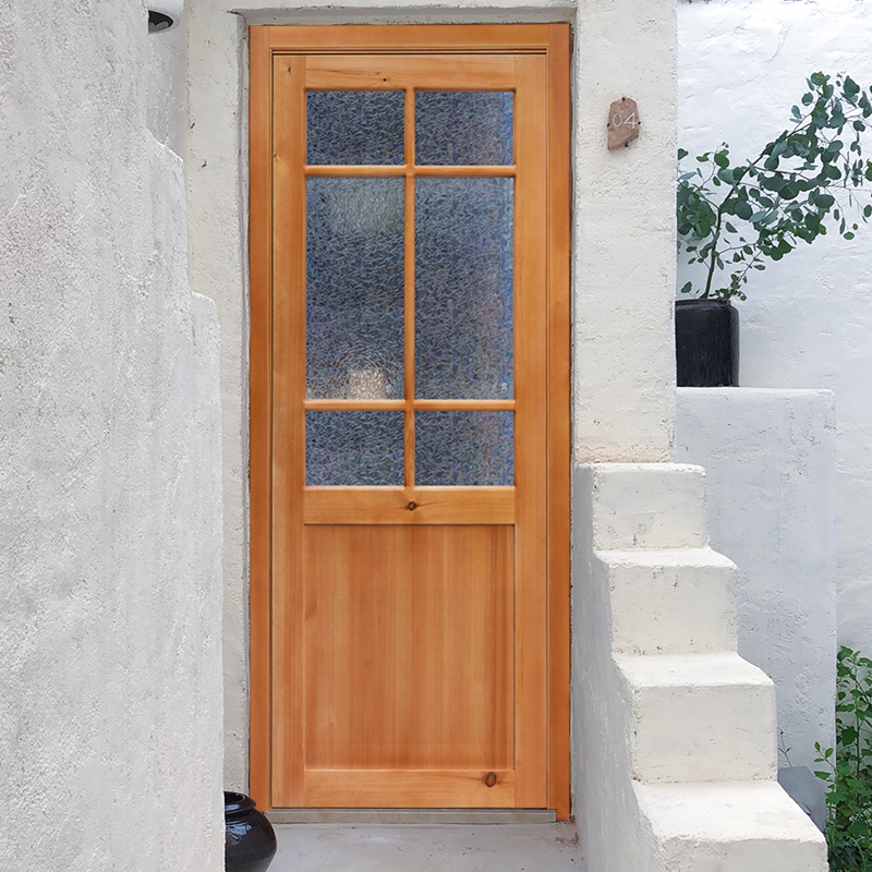 To map custom pure solid wood camphor pine wood flat door B & B clothing shop Cafe bar glass wooden door