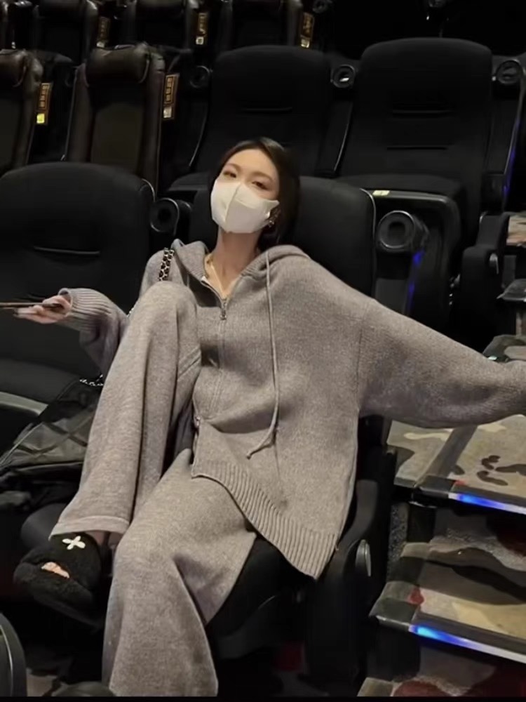 Pregnant woman suit 2023 new autumn and winter foreign air high-grade senses new knitted sweater cardigan jacket casual two sets-Taobao