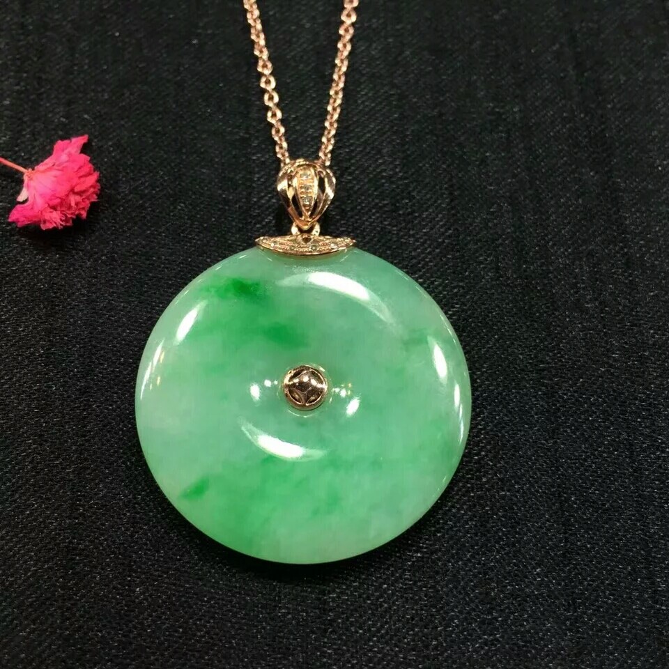 Ziyun Jade live special shot 18k gold inlaid ice emerald green safety buckle