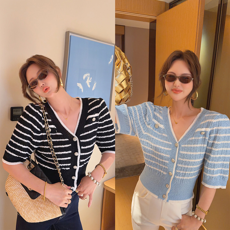 【Daily Price 199, Clearance Sale, No Returns or Exchanges】Color-Blocked Striped V-Neck Ice Silk Knit Shirt Cardigan