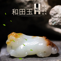 Natural Xinjiang and Tian Yuseed stock Li Hongyun When the head oil moisturizing the imitation ancient beast strokes into the chaetian hand tray playpiece pendant