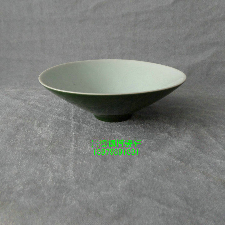 Jingdezhen antique factory porcelain high temperature color glaze (army green glaze) 5 5-inch hat bowl
