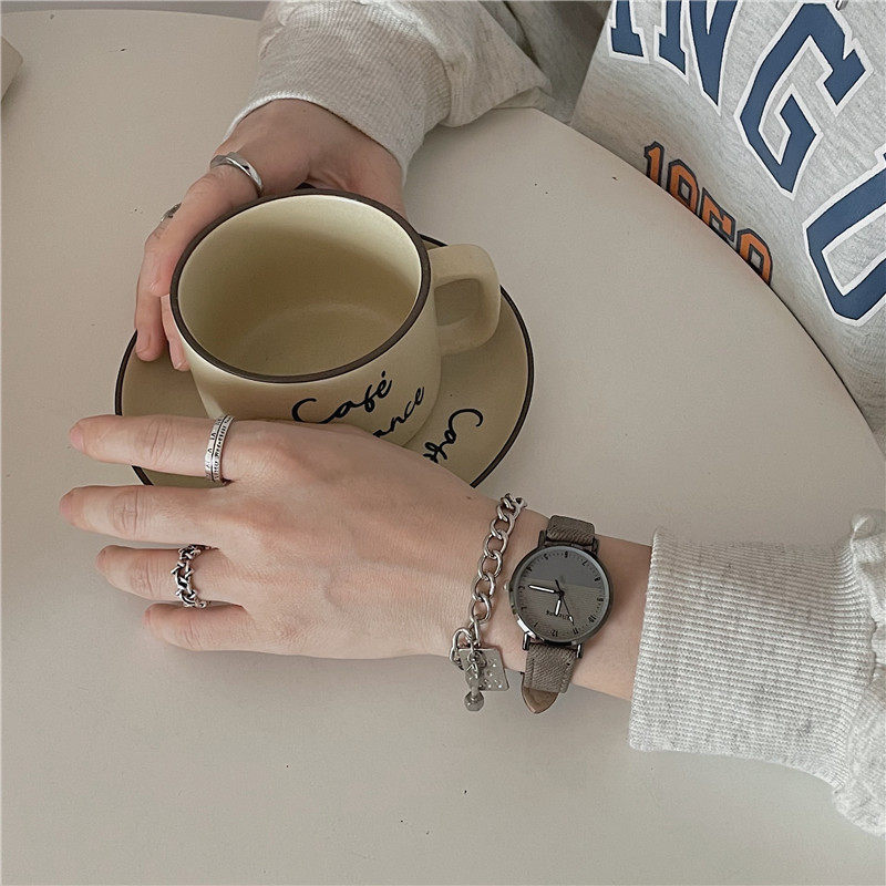 Minimalist Quartz Watch For Students And School Girls Elegant_voghion.com