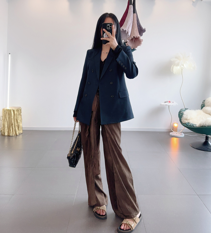 Elegant Blazer Without Embellishments Elegant Blazer Without Embellishments