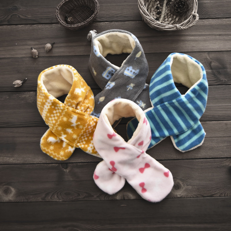 Japanese autumn and winter children's scarf men and women baby shake brushed scarf thickened warm children's cross-type scarf neck cover