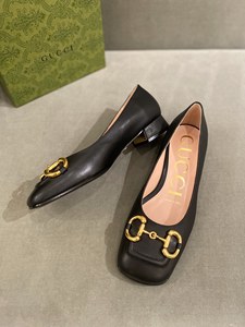 Gucci/古驰2021早春新款女士经典复古马衔扣方头粗跟休闲耐磨单鞋