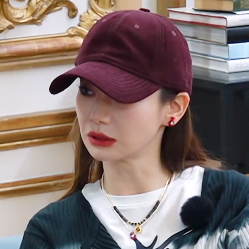 戚薇国庆出游穿搭揭秘｜明星同款旅行灵感怎么搭？