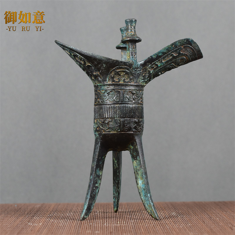 青銅製 古爵 一対 仏像文装飾 酒器風 古銅器 美術品 中国古玩風 Eo21-8 青銅製 古爵 一対 仏像文装飾 酒器風 古銅器 美術品 中国