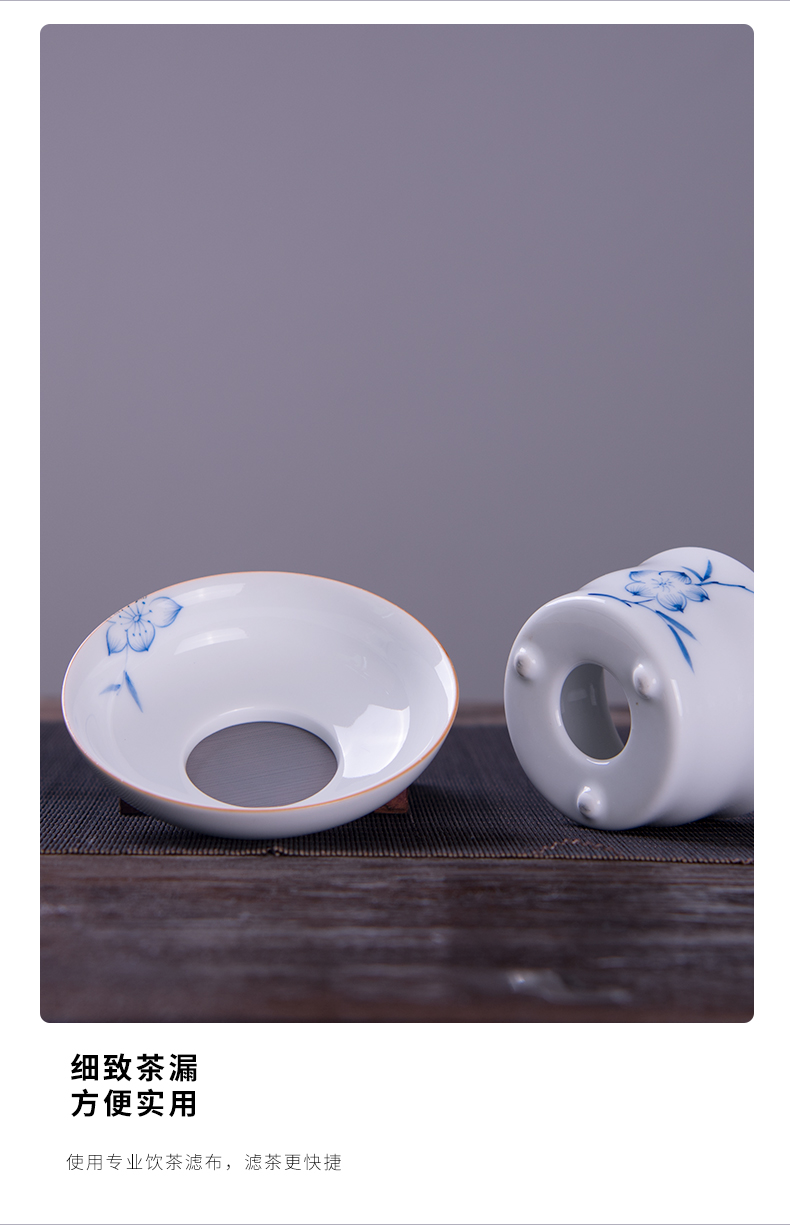 Jingdezhen ceramic tureen tea cups suit white porcelain blue and white porcelain tea set a small set of home sitting room of a complete set of kung fu