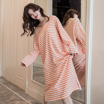 Spicy striped night dress female long section autumn and winter knee-length v-neck long-sleeved pajamas Large size fat mm home clothes spring and autumn tide