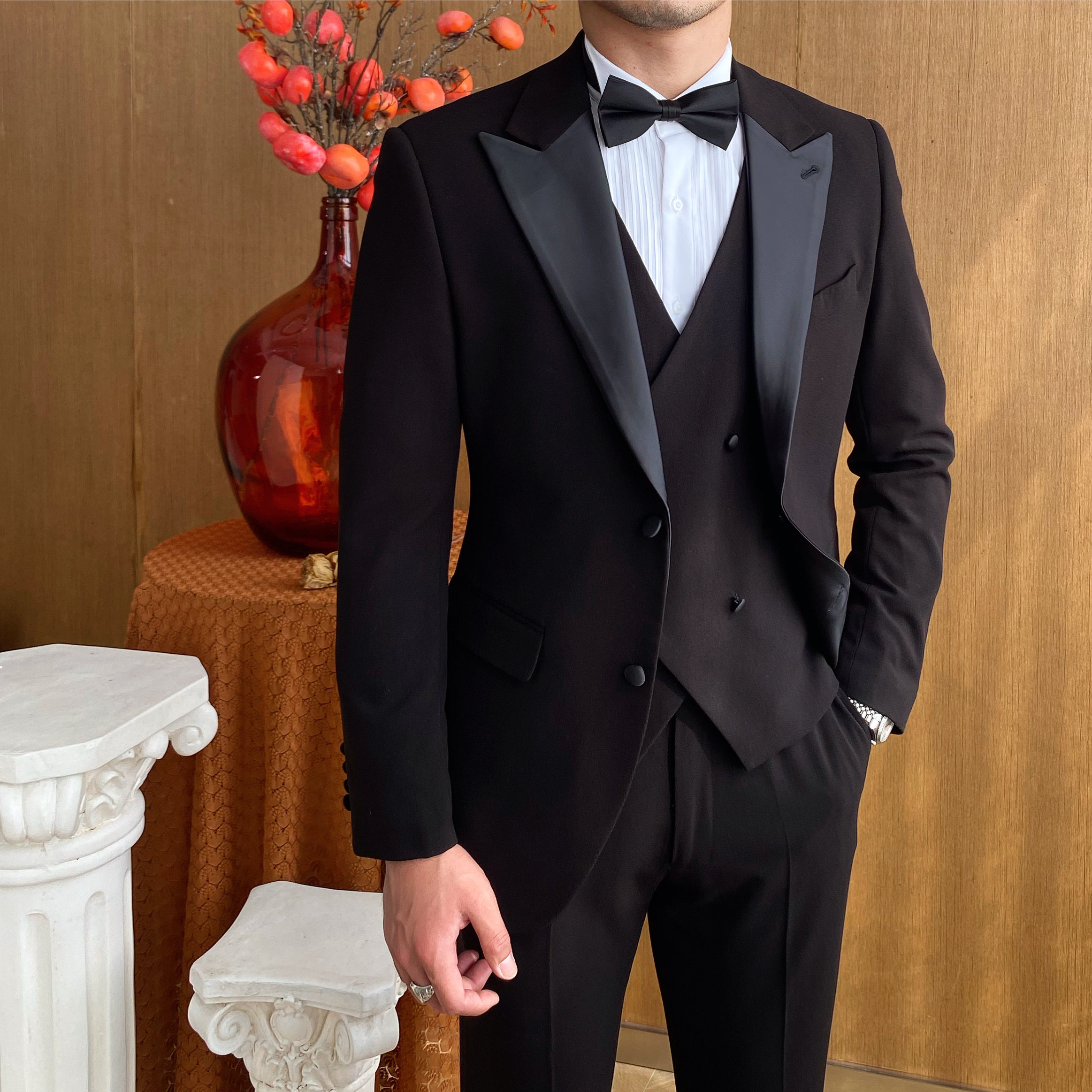 [USD 174.16] Mr. Lu San wedding banquet host satin stitch gun collar ...