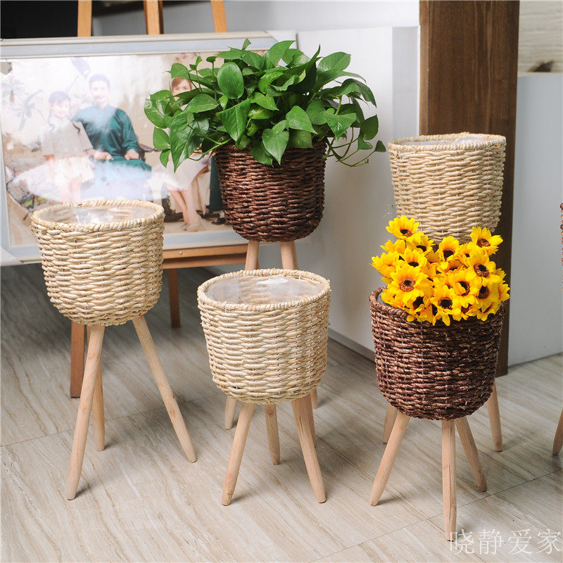 Creative European-style wooden floor-standing flower stand high and low flower pot rack straw woven vine woven flower basket indoor living room decorated with green lotus