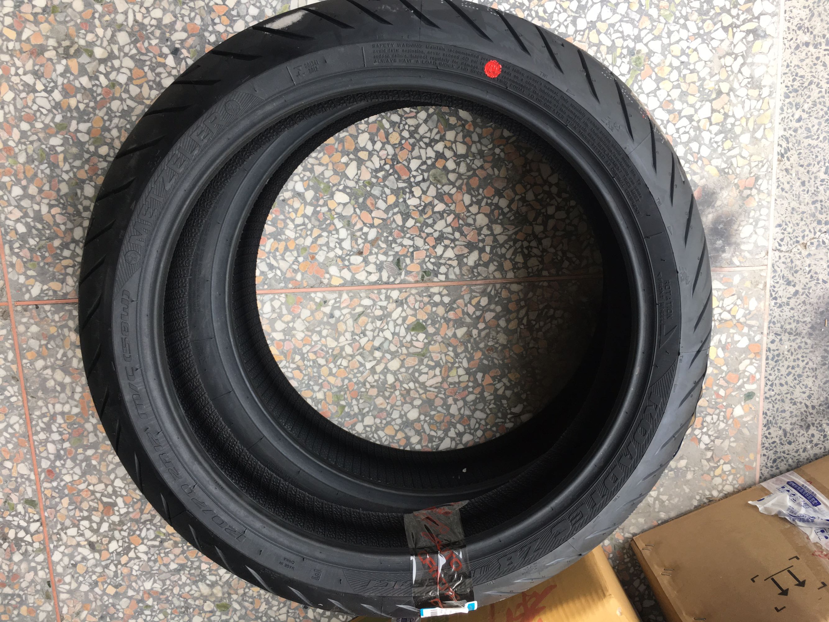 Phụ kiện xe máy gió mùa xuân 400nk650NK650tr-g650MT nguyên bản của nhà máy lốp trước và sau như lốp chân không thương hiệu - Lốp xe máy lốp xe máy size nhỏ
