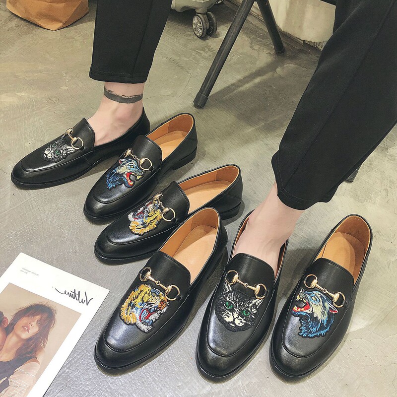 Tide Men's Rank Buckle Leather Shoes Summer Pointy Lefu Embroidery Set Foot Bean Bean Shoes A foot pedal Inlan hair stylist Leather Shoes