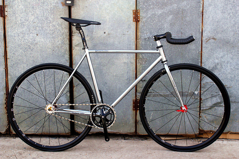 Dead Flying Bike men and women 4130 retro steel frame Personality Cycling Racing to ride down the whole vehicle