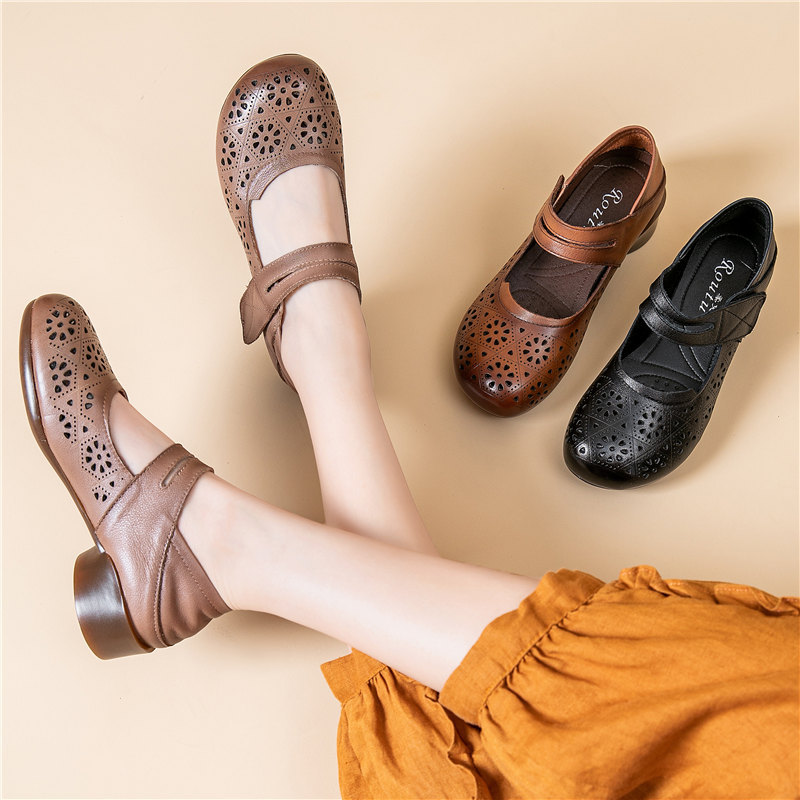 Summer Mom Shoes, Sandals for Women, Genuine Leather Soft Sole, Middle-Aged and Elderly Leather Shoes, New Style Middle-Aged Women's Shoes, Breathable Women's Flats Summer Mom Shoes, Sandals for Women, Genuine Leather Soft Sole, Middle-Aged and Elderly Leather Shoes, New Style Middle-Aged Women's Shoes, Breathable Women's Flats