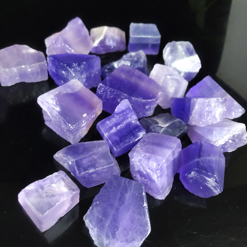 Natural purple fluorite crystal raw stone fluorite ore specimen strange stone gift town house lucky feng shui