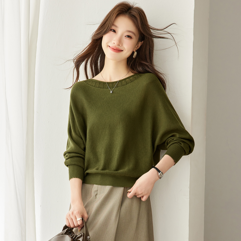 Retro Olive Green One-Shoulder Knitted Top for Women in Autum, Loose Bat-Shirt, Slimming Thin Pullover Sweater Retro Olive Green One-Shoulder Knitted Top for Women in Autum, Loose Bat-Shirt, Slimming Thin Pullover Sweater
