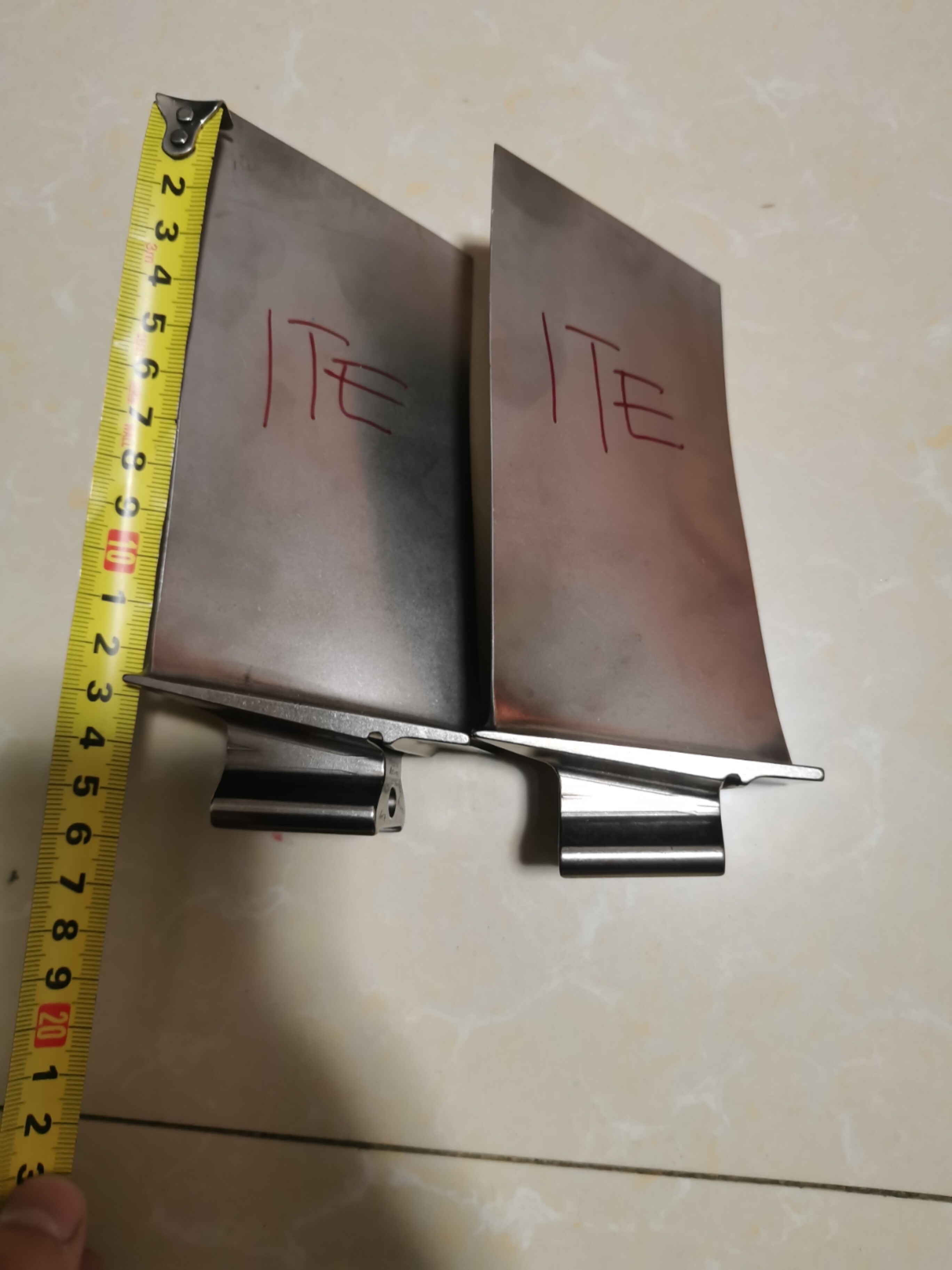 Aircraft engine three-stage blade compressor blade