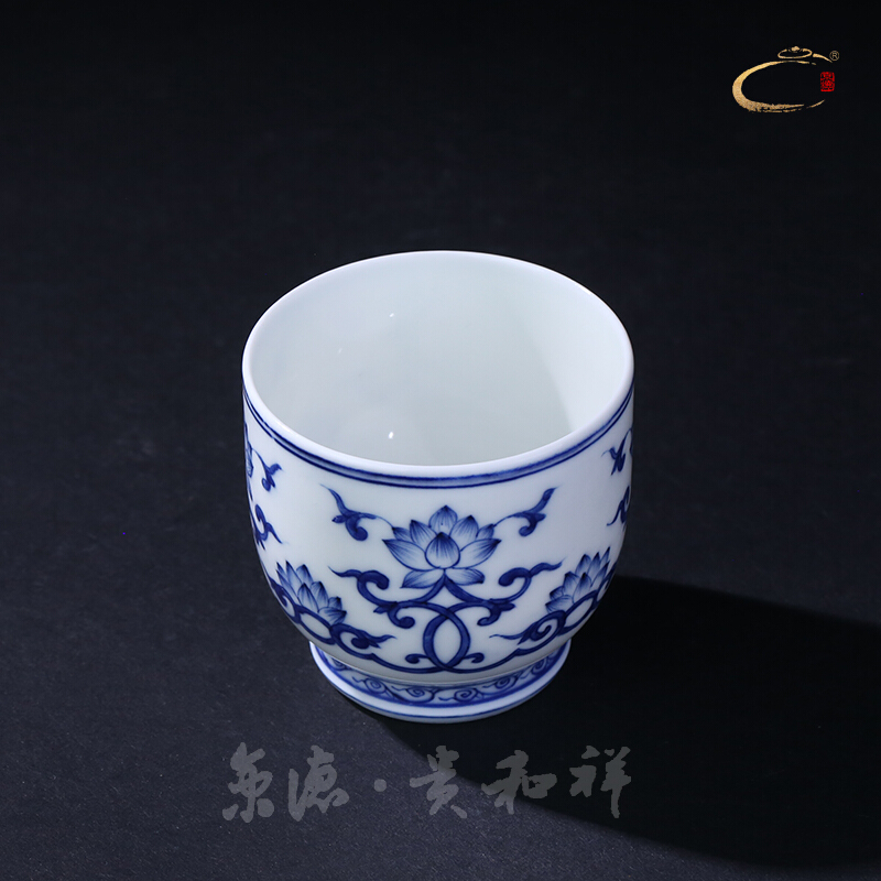 Jingdezhen blue and white string and auspicious hand - made kung fu tea set, cup master cup a cup of pure checking sample tea cup