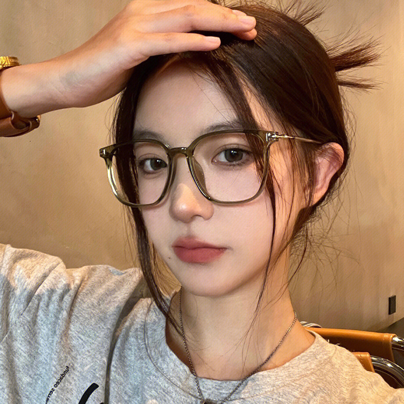 Square Large Frame Glasses for Women Online, Professional Prescription Lenses for Nearsightedness, Suitable for Large Faces, Slimming Effect, Unique Green Eyeglass Frames, Decorative Square Large Frame Glasses for Women Online, Professional Prescription Lenses for Nearsightedness, Suitable for Large Faces, Slimming Effect, Unique Green Eyeglass Frames, Decorative