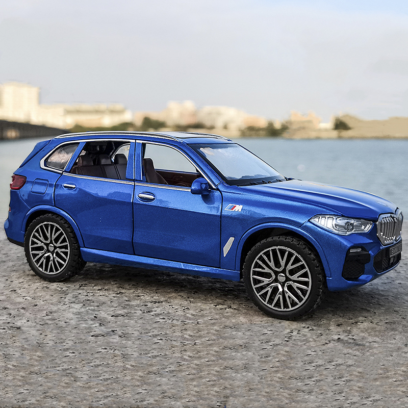 Simulation 1:32 Bmw X5 Off-Road Vehicle Alloy Car Model Interior Decoration Children's Sound and Light Boy Toy Collection