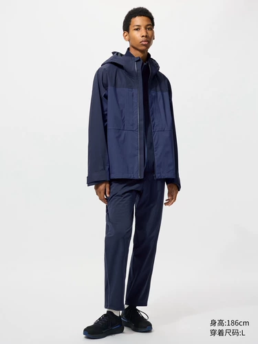 Мужская и женская куртка с капюшоном BLOCKTECH коллаборации UNIQLO 481351