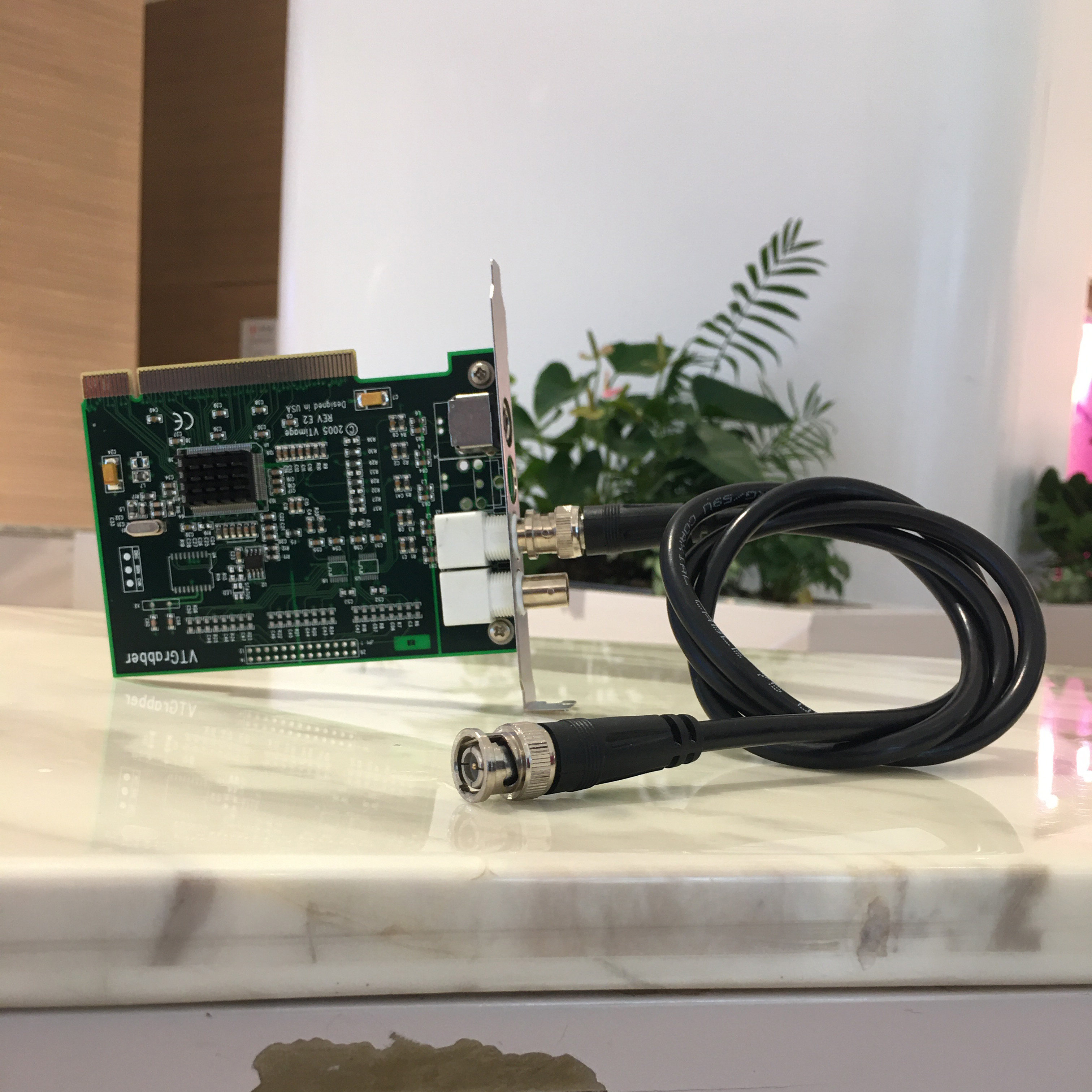 Vireal VT220pci Medical Workstation Image Card of the BNC collection card S-end image card Mark Clear Film Card