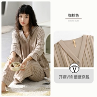 A811637 Brown [V-образный вырез]