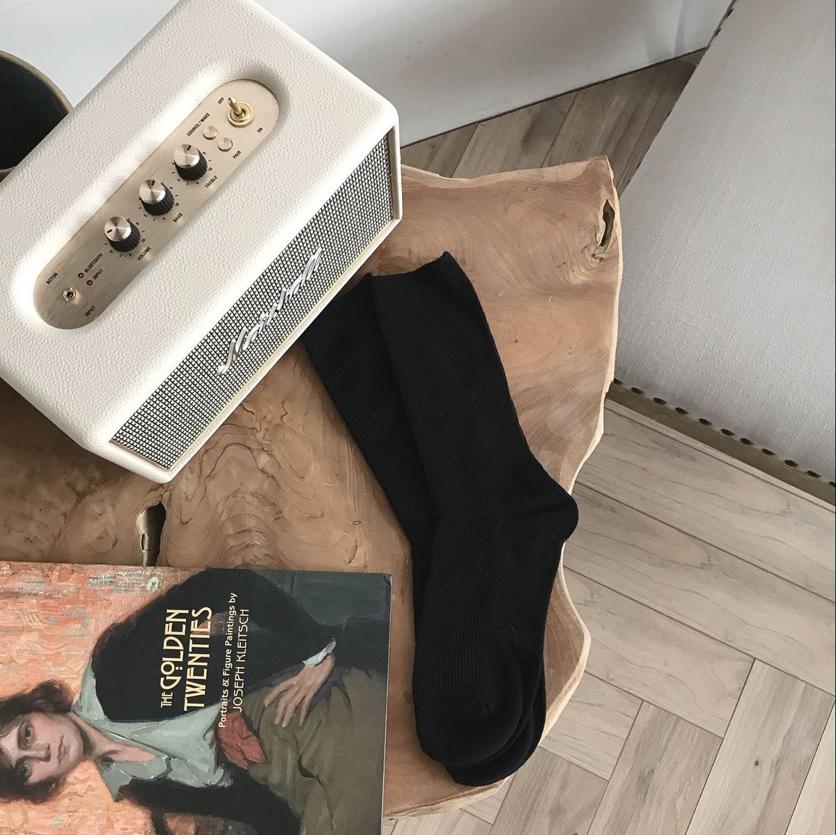 Tea and Agu autumn and winter with black stockings