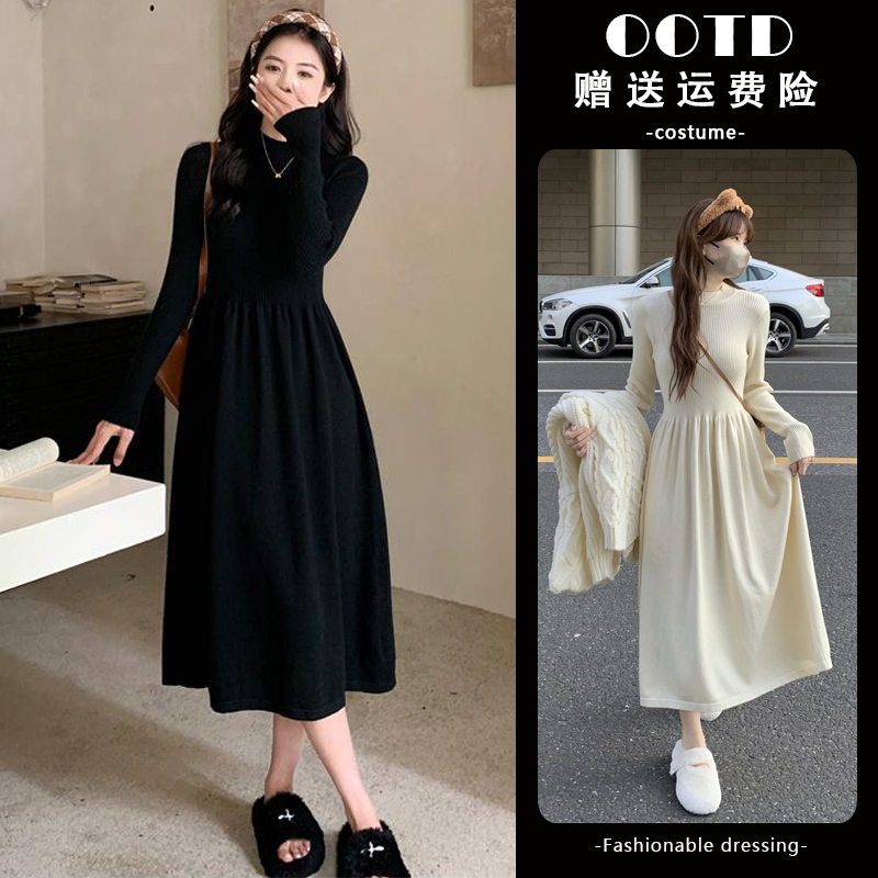 High-End Black Knitted Dress for Women, Autumn and Winter, Half-High Collar, Slim Fit, Long-Sleeved Sweater Dress Paired with a Coat