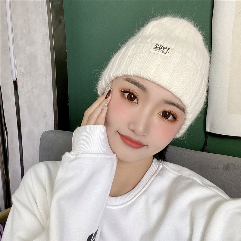 Women's Cute Solid Color Eaveless Wool Cap display picture 3