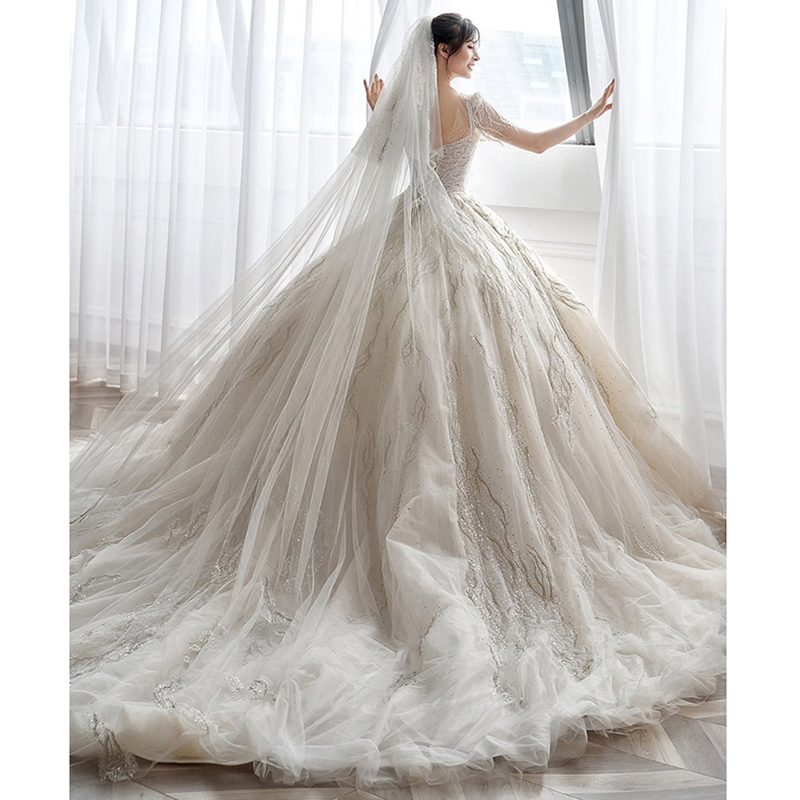 Light main French wedding dress 2021 new bride wedding heavy industry luxury court thin cover arm tail female